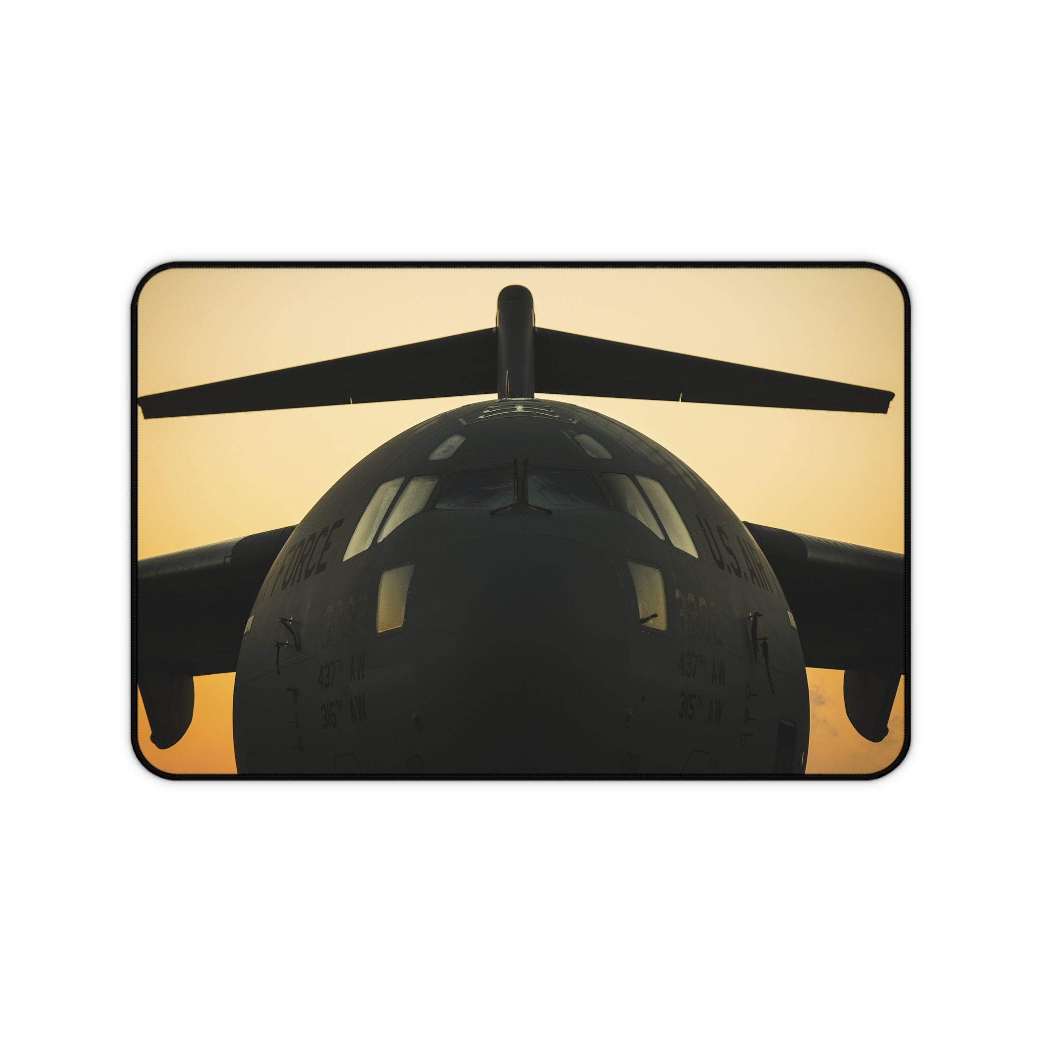 C-17 Globemaster Desk Mat - I Love a Hangar