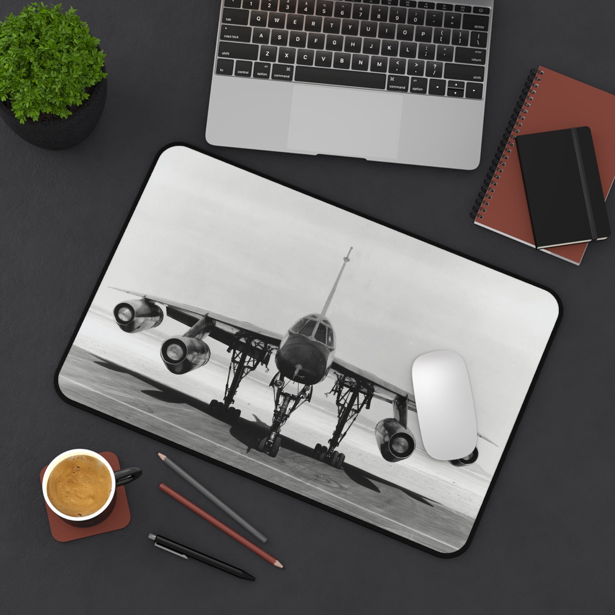 B-58 "Hustler" Desk Mat - I Love a Hangar