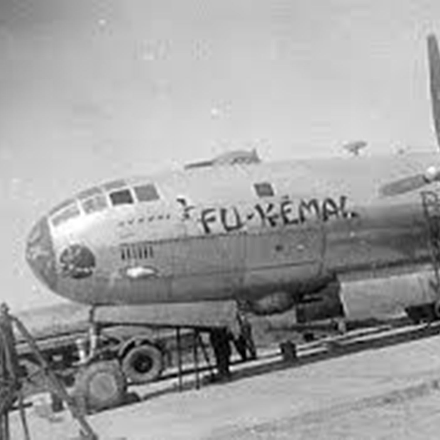 B-29 "Fu-Kemal" 42-6352 Short-Sleeve Unisex Premium T-Shirt - I Love a Hangar