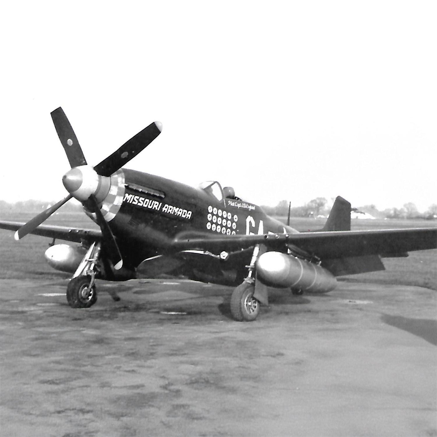 P-51 "Missouri Armada" Low Top Canvas Shoes - I Love a Hangar