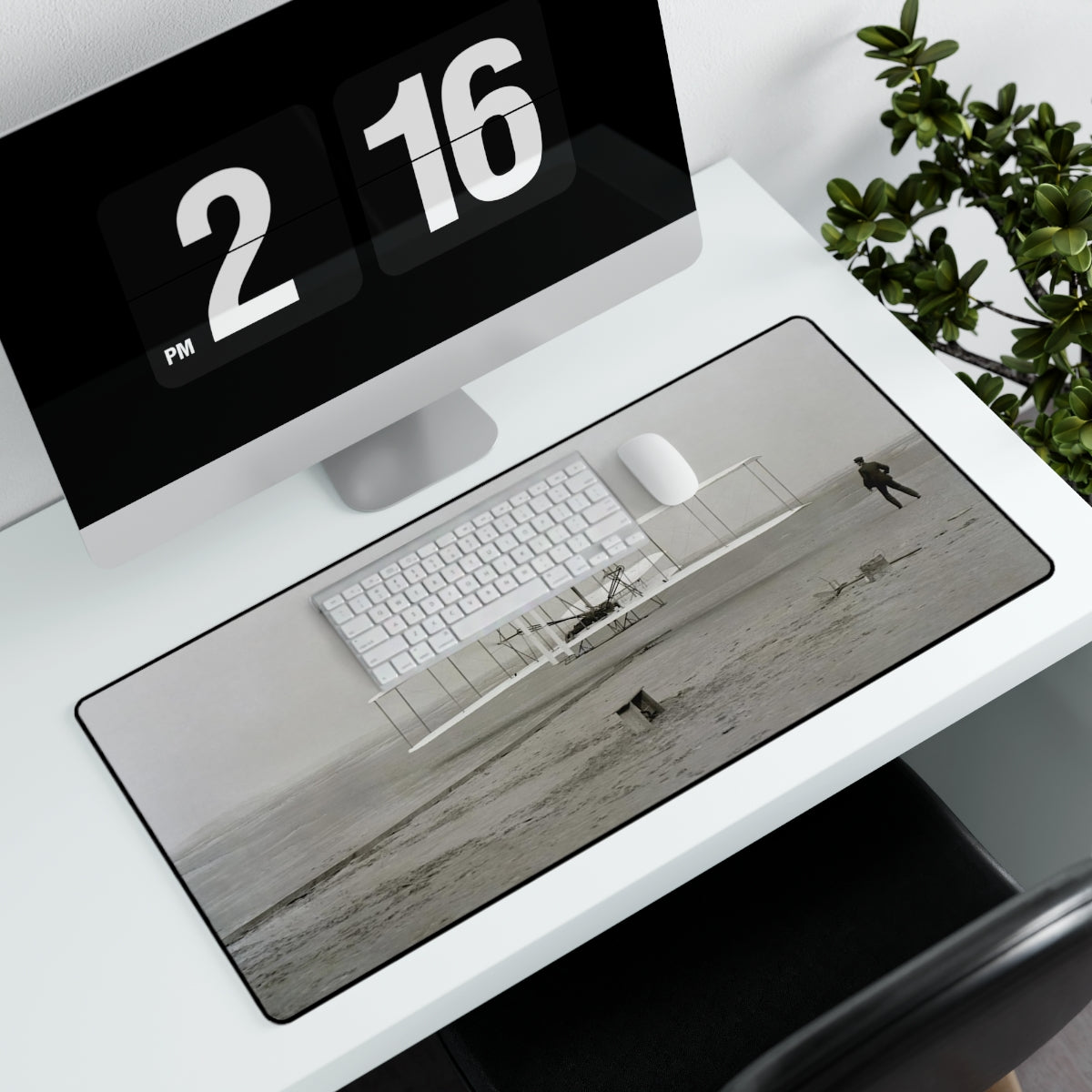 Wright Brothers Desk Mat - I Love a Hangar