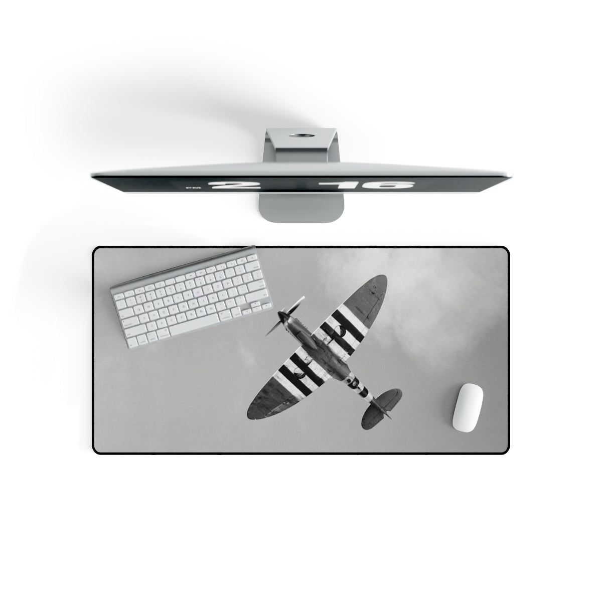 Spitfire PR of No. 541 Squadron RAF Desk Mat - I Love a Hangar