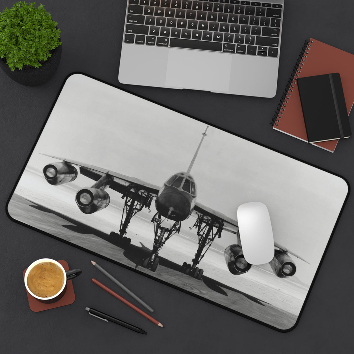 B-58 "Hustler" Desk Mat - I Love a Hangar
