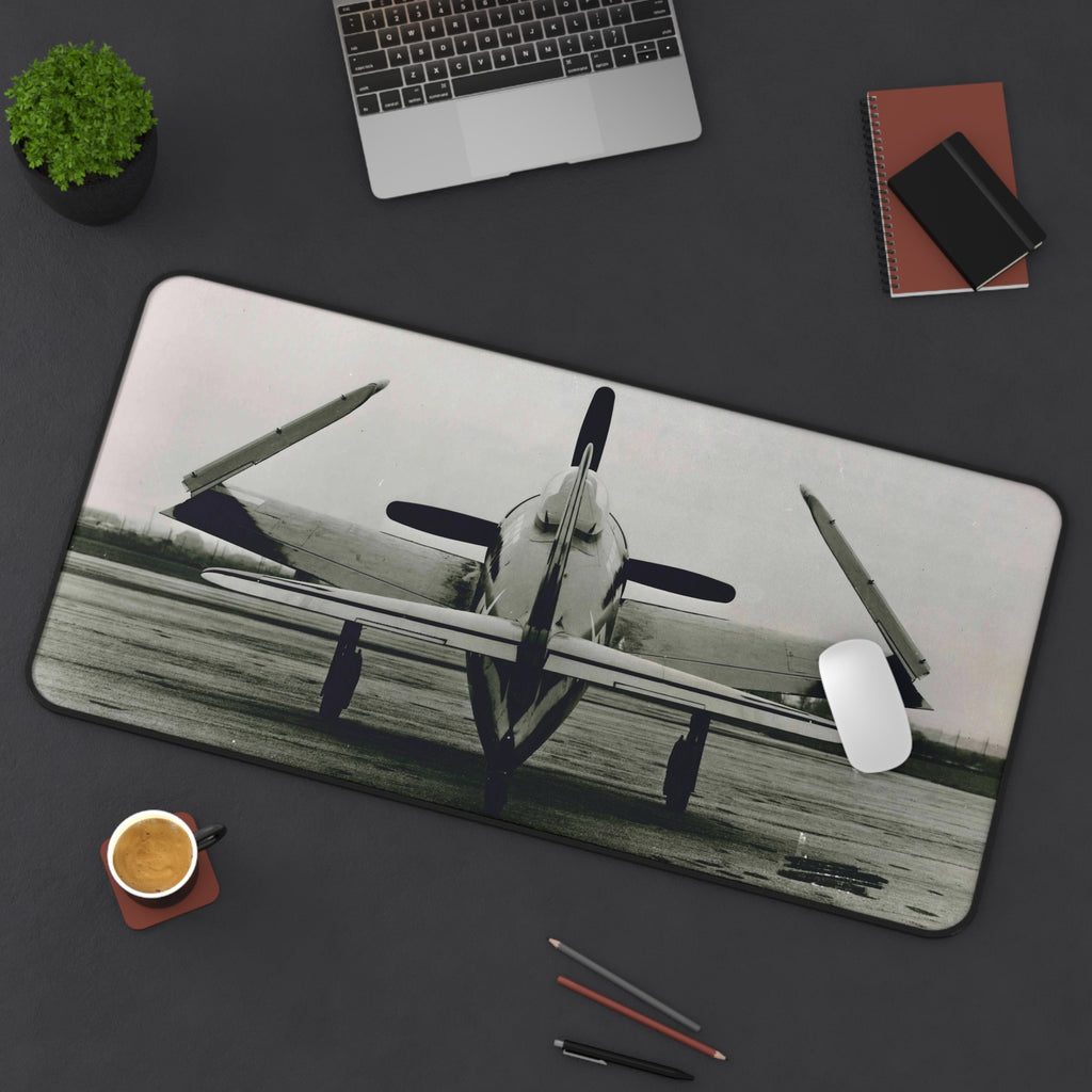 F8F Bearcat Desk Mat - I Love a Hangar