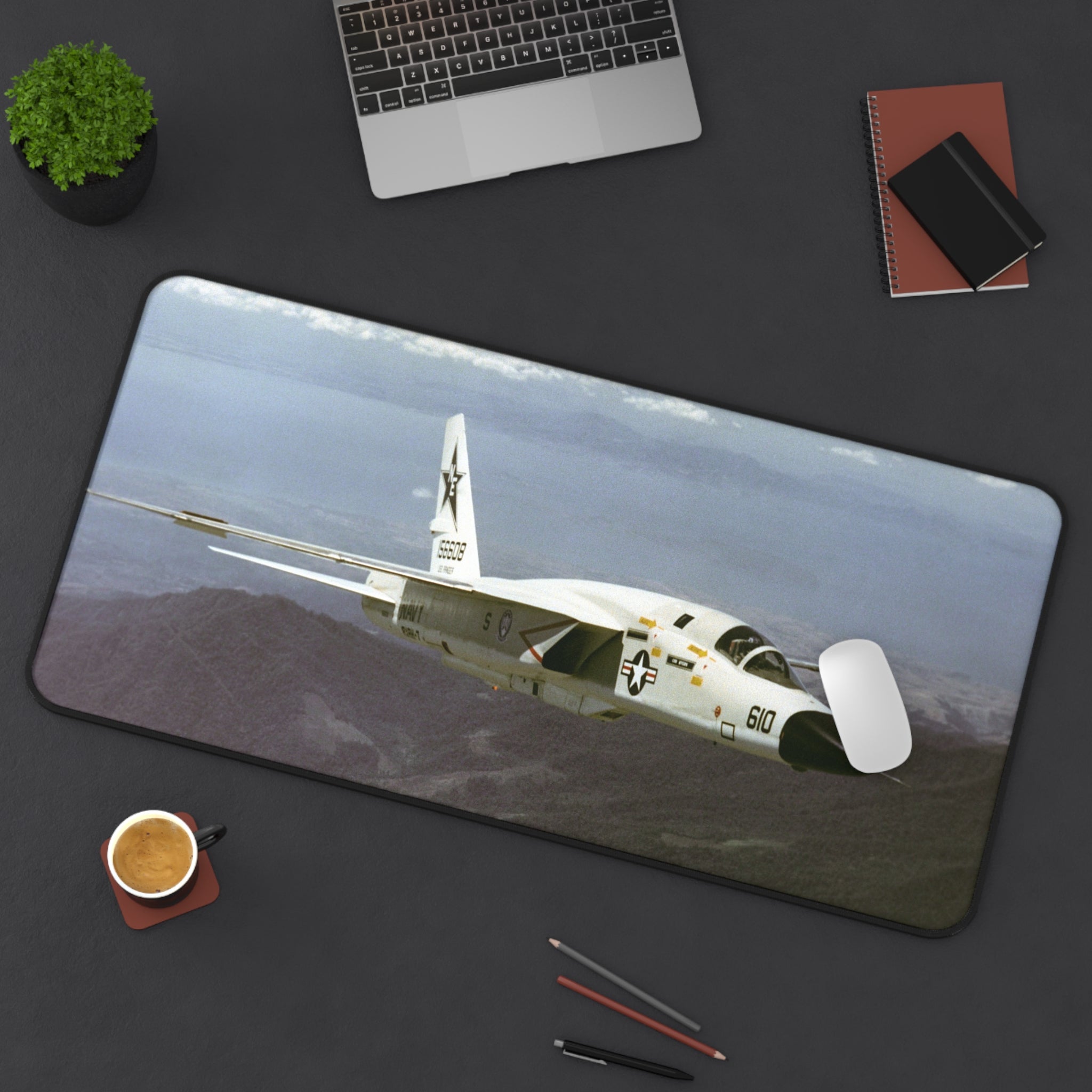 RA-5C "Vigilante" Desk Mat - I Love a Hangar