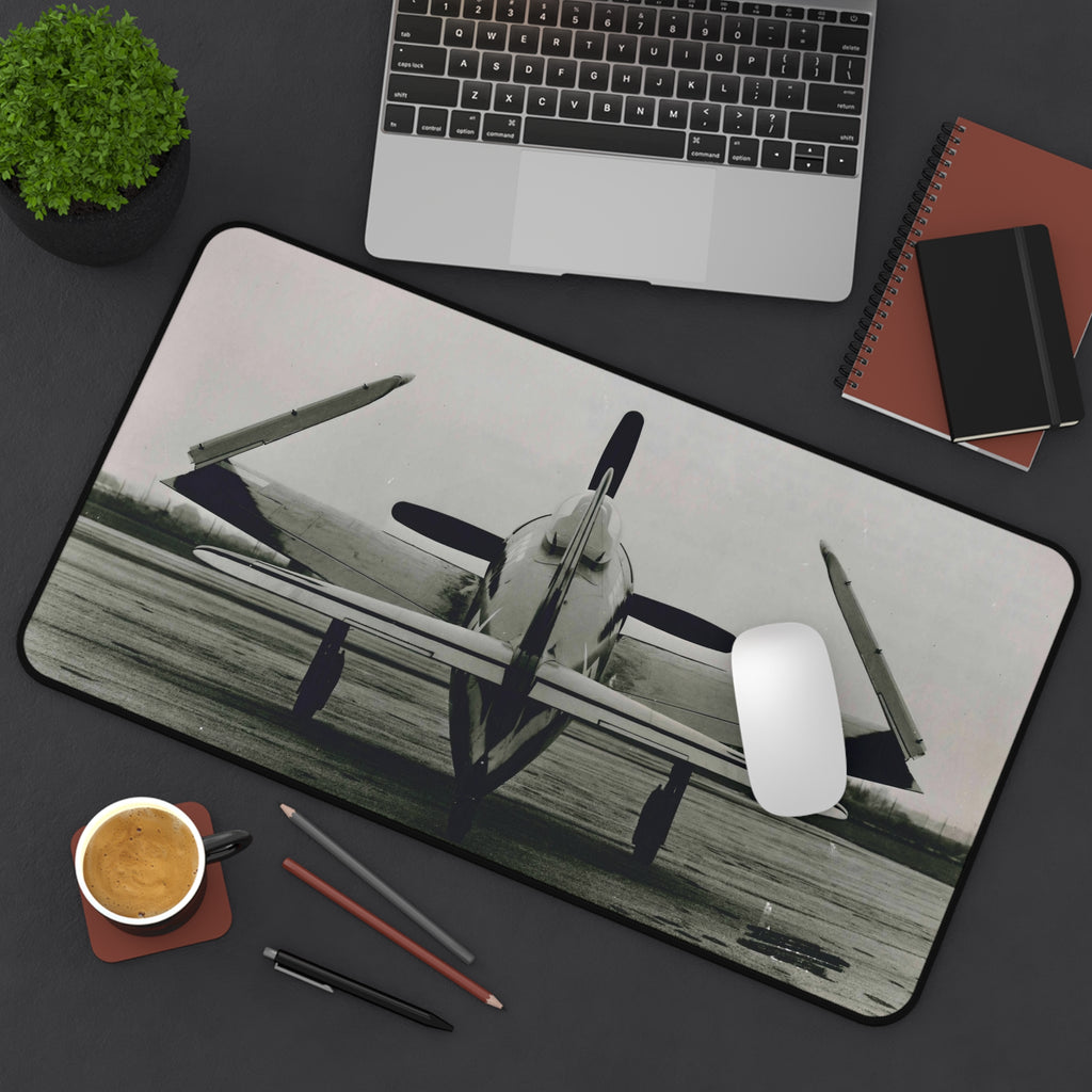 F8F Bearcat Desk Mat - I Love a Hangar