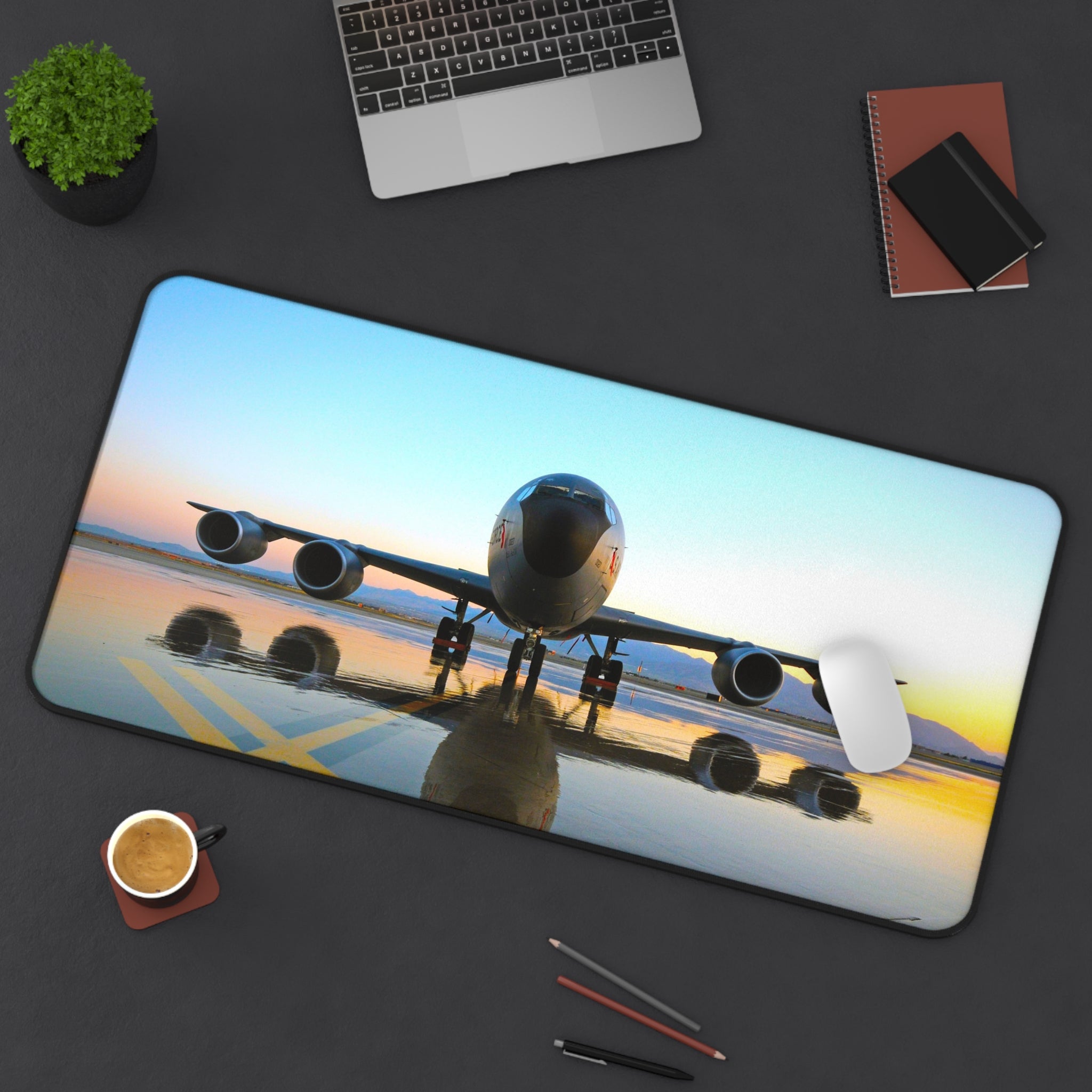 KC-135 Stratotanker Desk Mat - I Love a Hangar