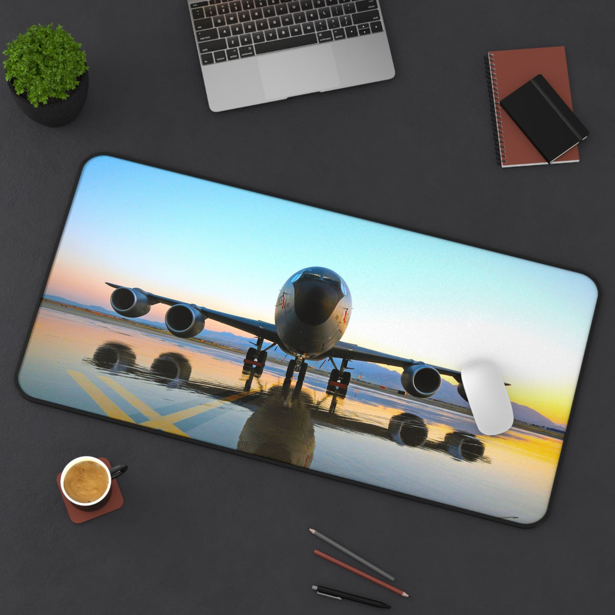 KC-135 Stratotanker Desk Mat - I Love a Hangar