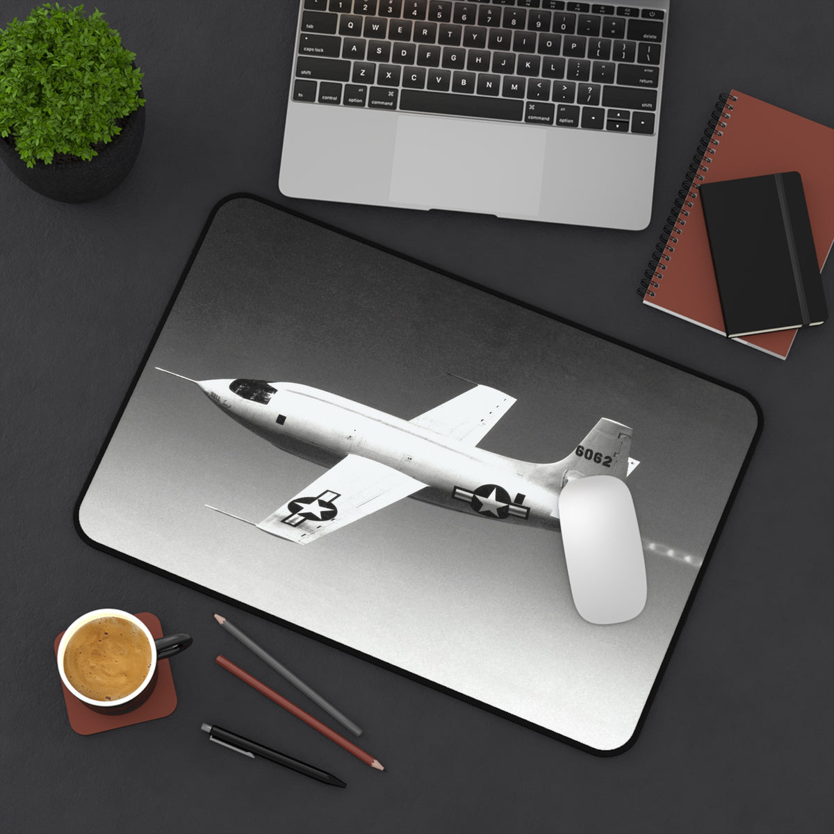 X-1 Desk Mat - I Love a Hangar