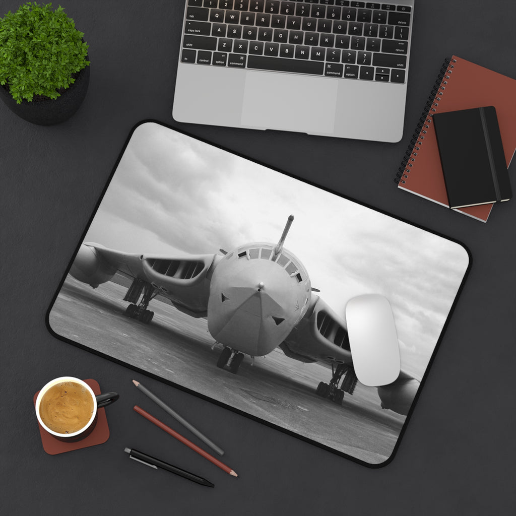 HP Victor Desk Mat - I Love a Hangar