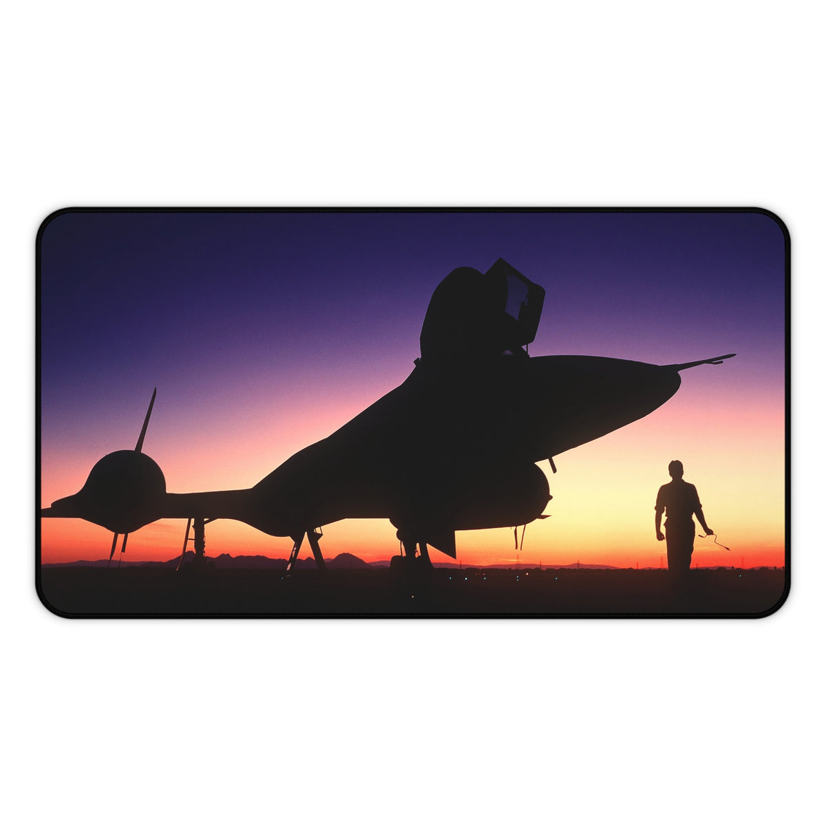 SR-71 "Blackbird" Sunset Desk Mat - I Love a Hangar