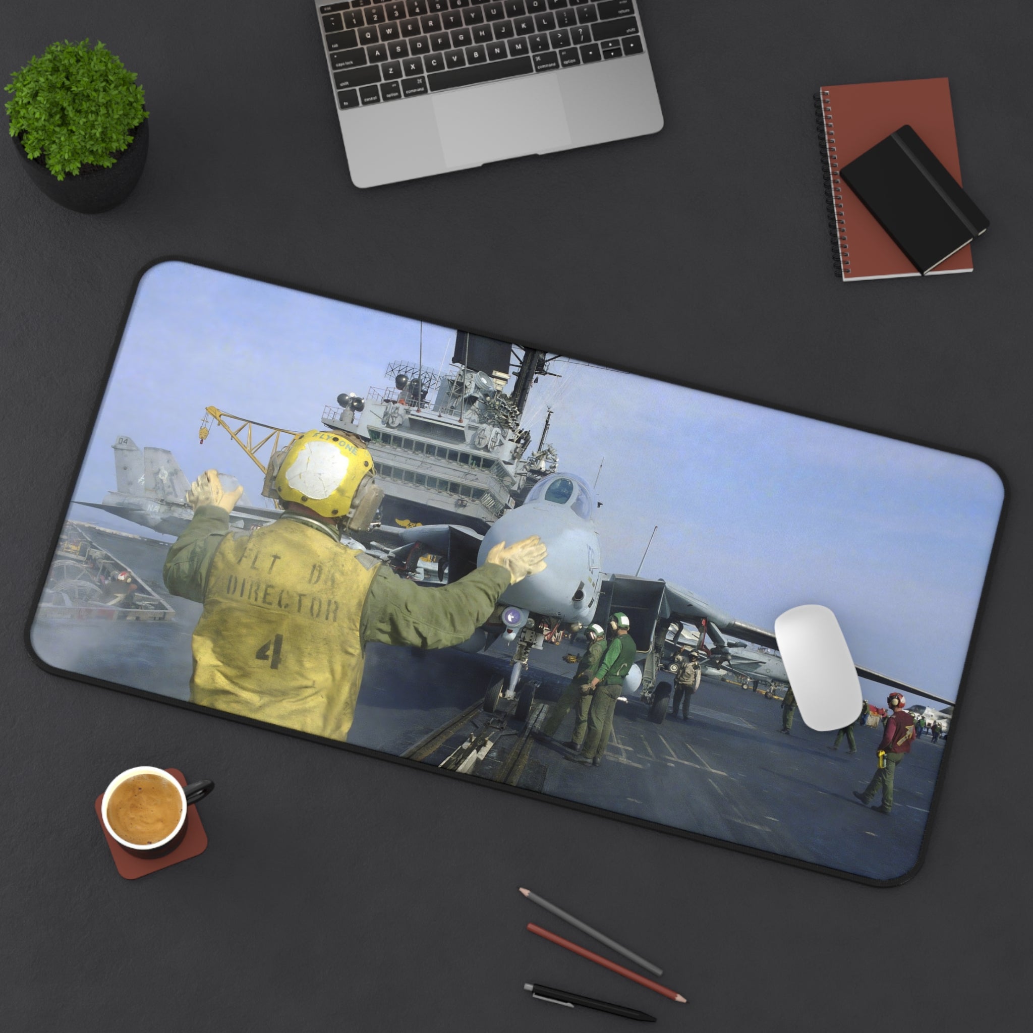 F-14 "Tomcat" Lining Up Desk Mat - I Love a Hangar