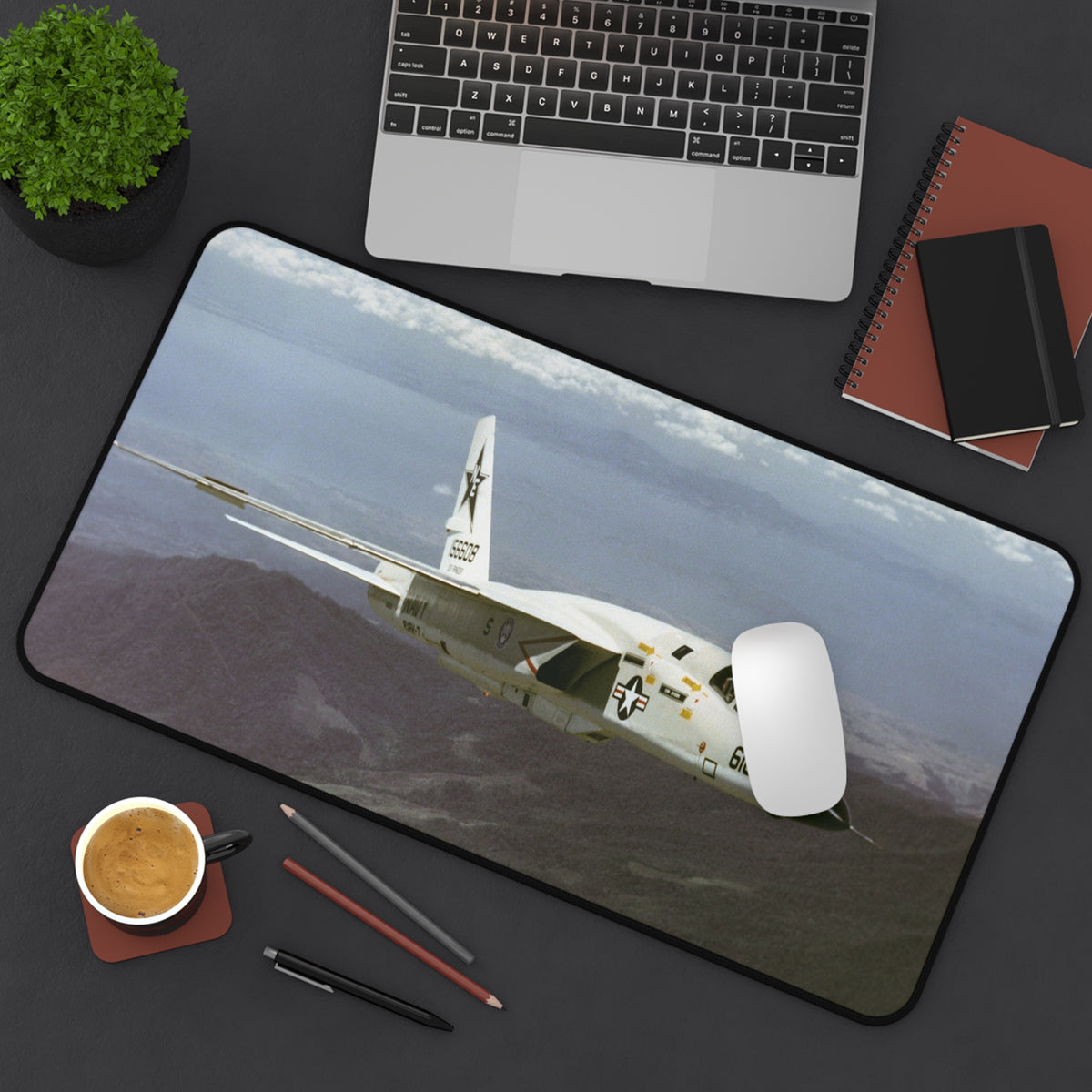 RA-5C "Vigilante" Desk Mat - I Love a Hangar