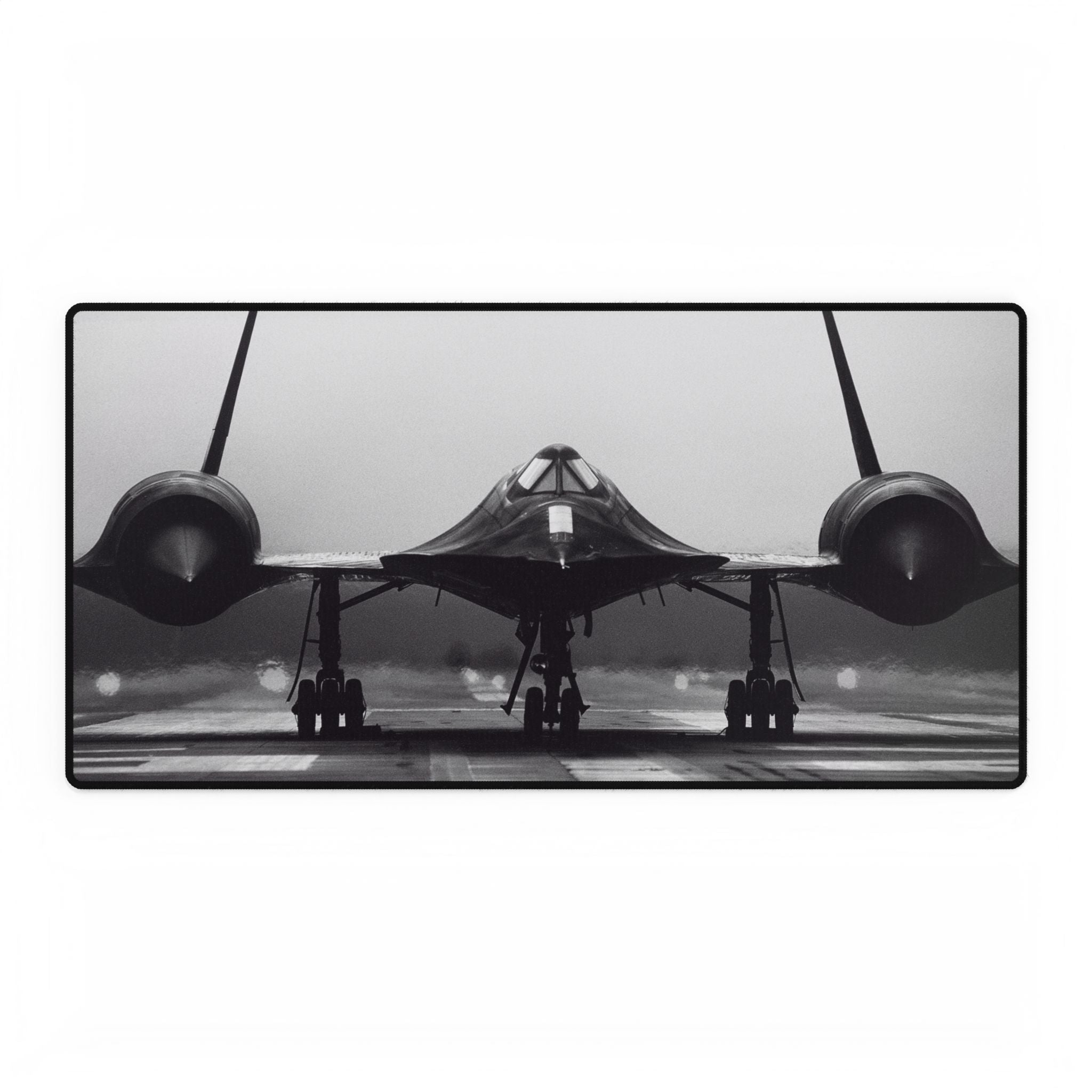 SR-71 Blackbird Desk Mat - I Love a Hangar