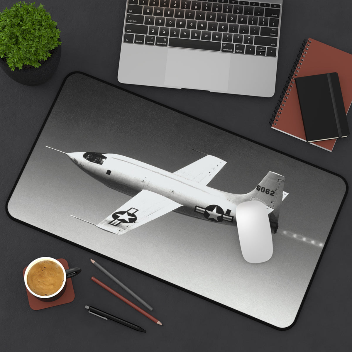 X-1 Desk Mat - I Love a Hangar