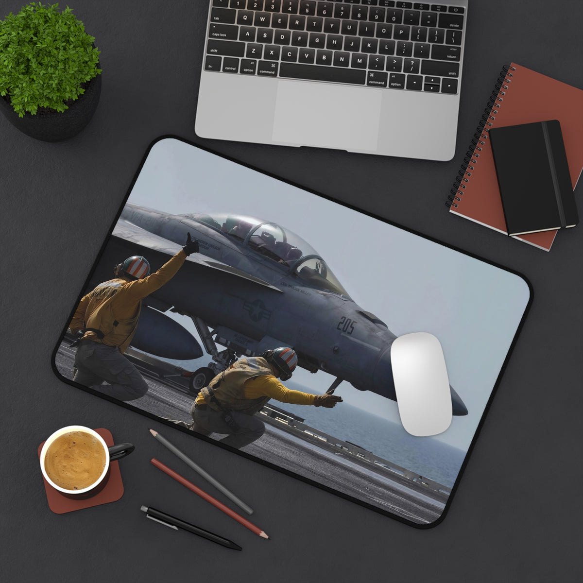 F/A-18 Super Hornet Launching Desk Mat - I Love a Hangar