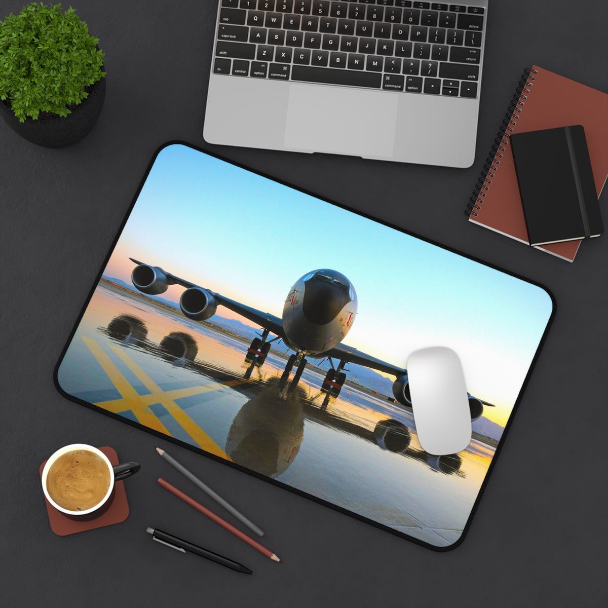 KC-135 Stratotanker Desk Mat - I Love a Hangar