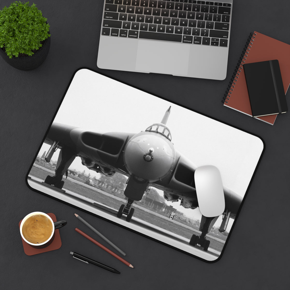 Vulcan Desk Mat - I Love a Hangar