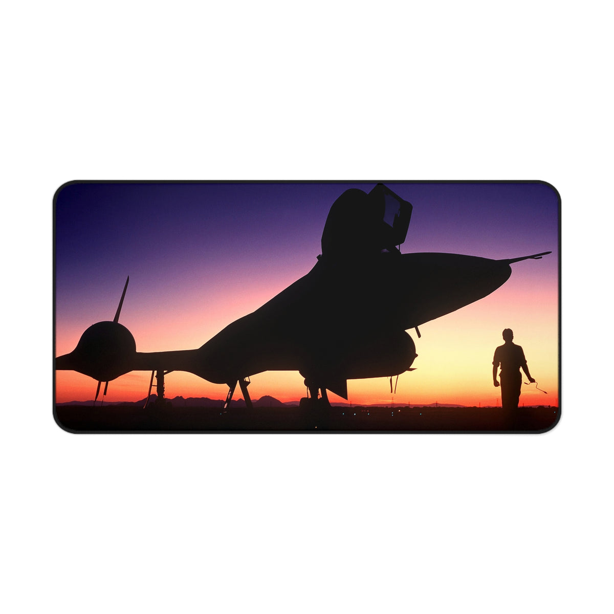 SR-71 "Blackbird" Sunset Desk Mat - I Love a Hangar