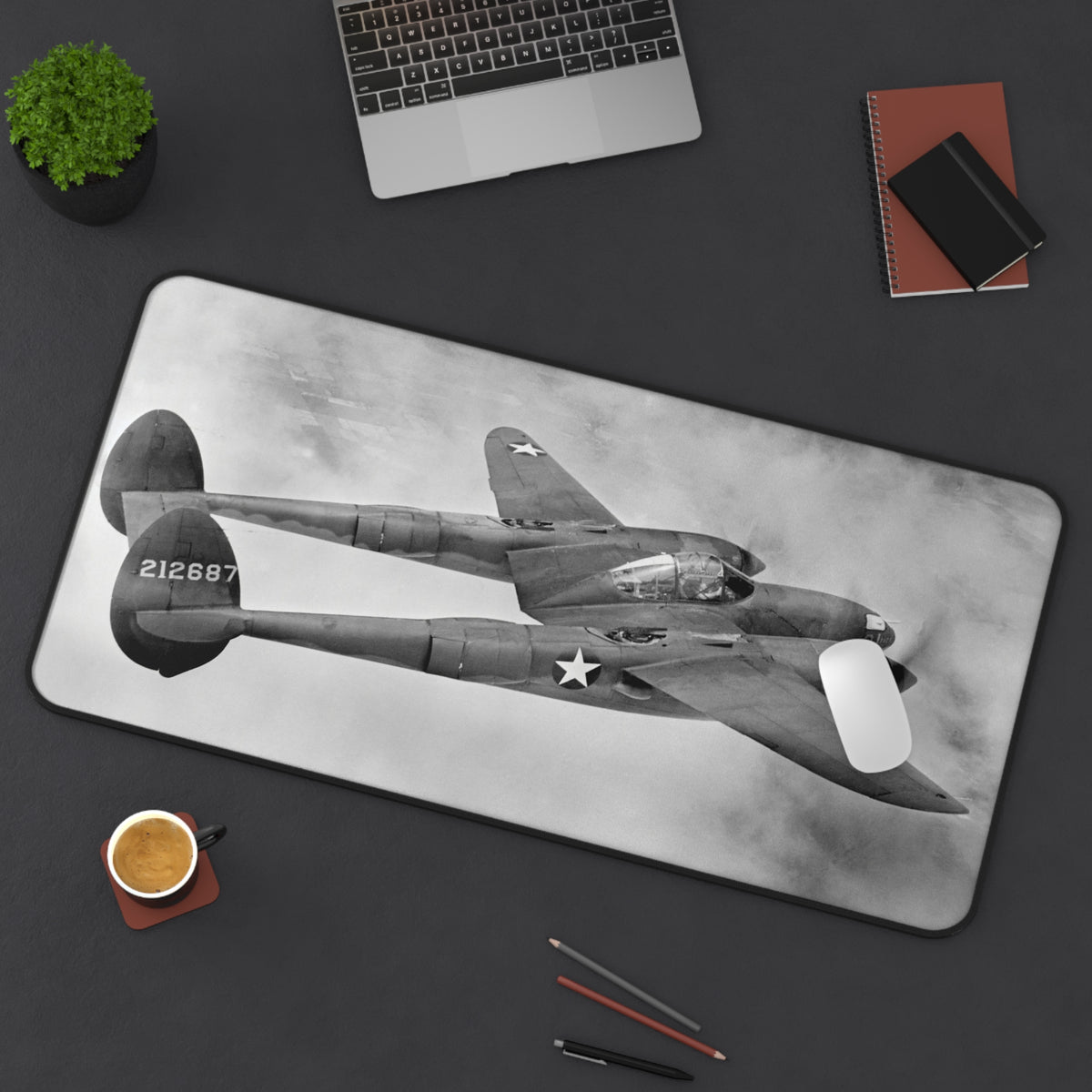 P-38 Lightning Desk Mat - I Love a Hangar