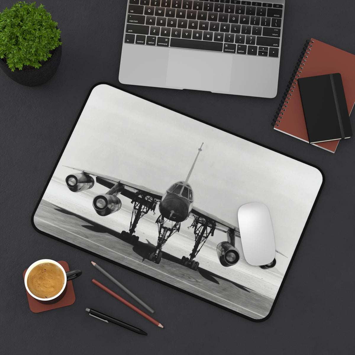 B-58 "Hustler" Desk Mat - I Love a Hangar