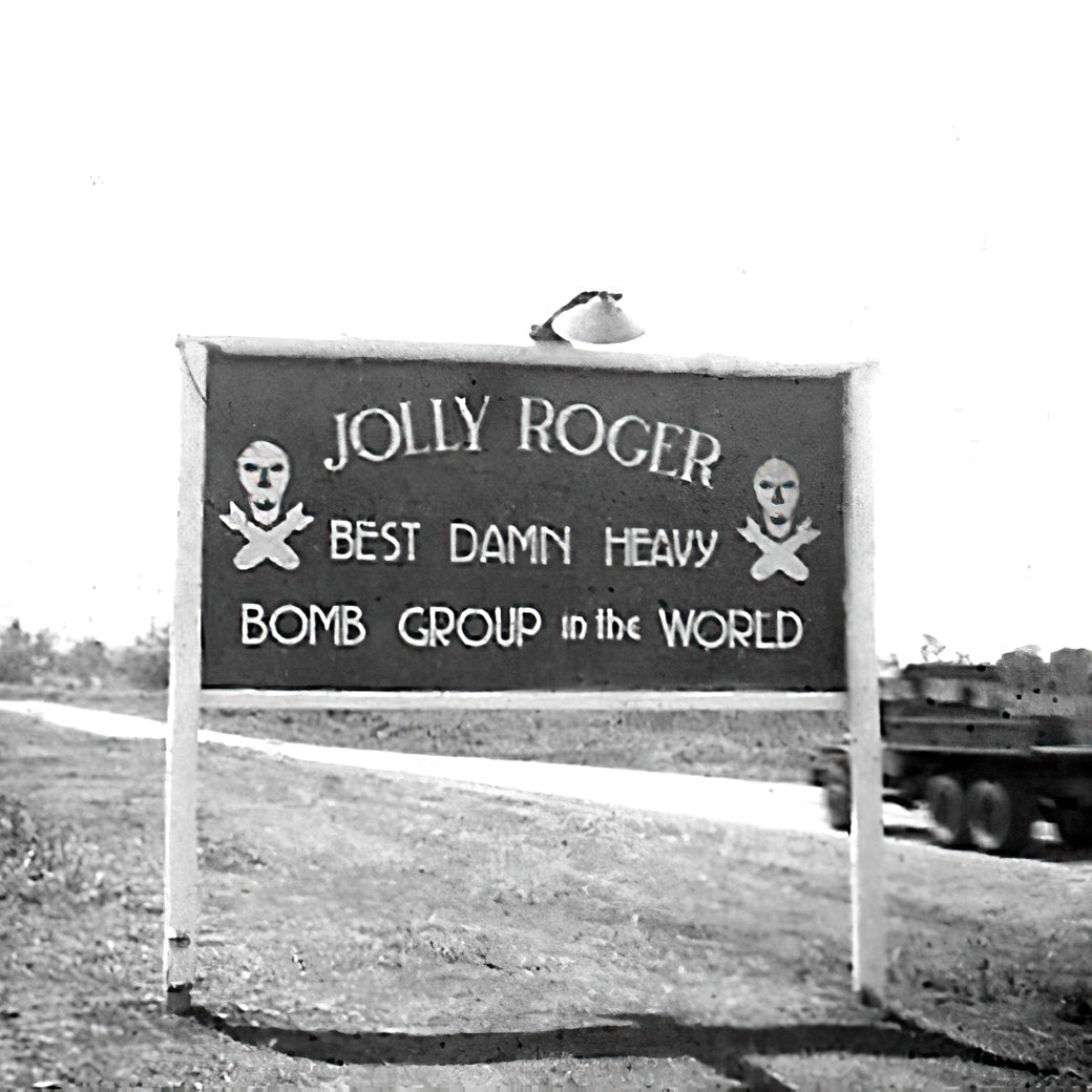 90th Bomb Group "Jolly Roger" Flag - I Love a Hangar