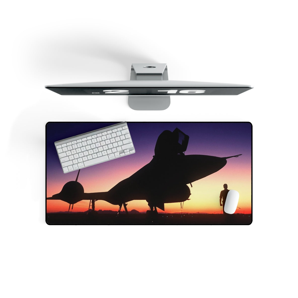SR-71 "Blackbird" Sunset Desk Mat - I Love a Hangar