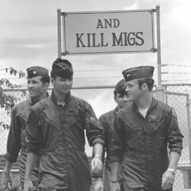 "And Kill Migs" Metal Sign 16inx12in - I Love a Hangar